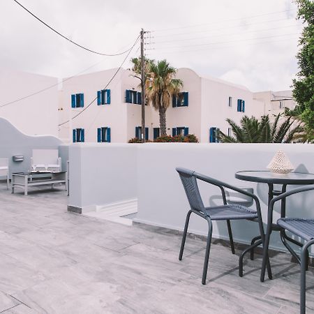 Oasis Suites Fira Екстериор снимка