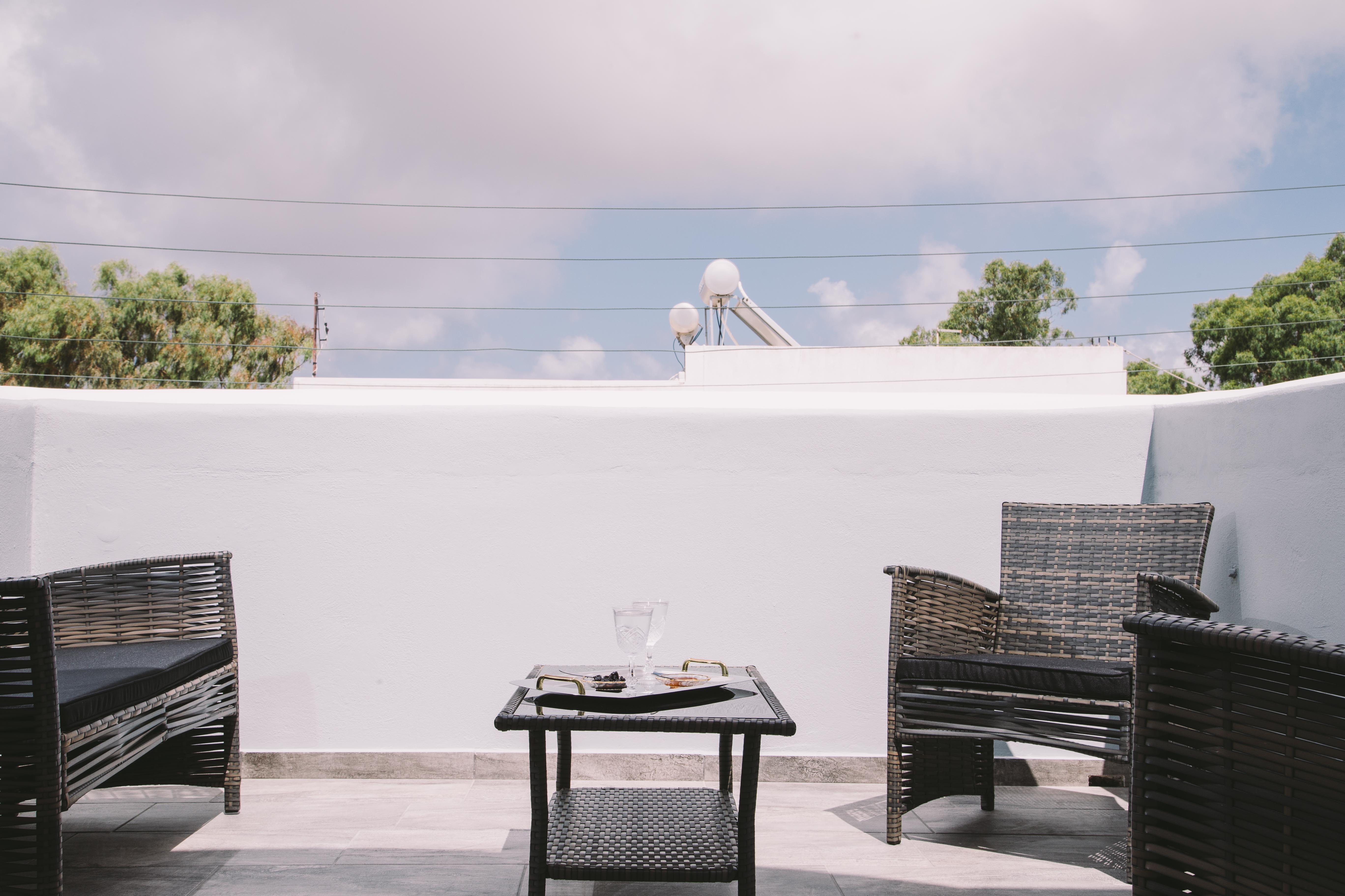 Oasis Suites Fira Екстериор снимка