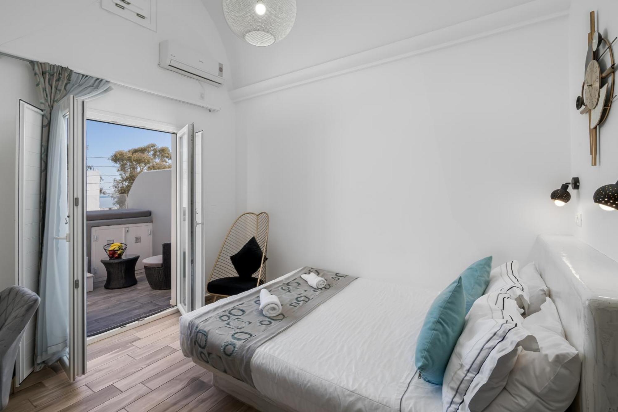 Oasis Suites Fira Екстериор снимка