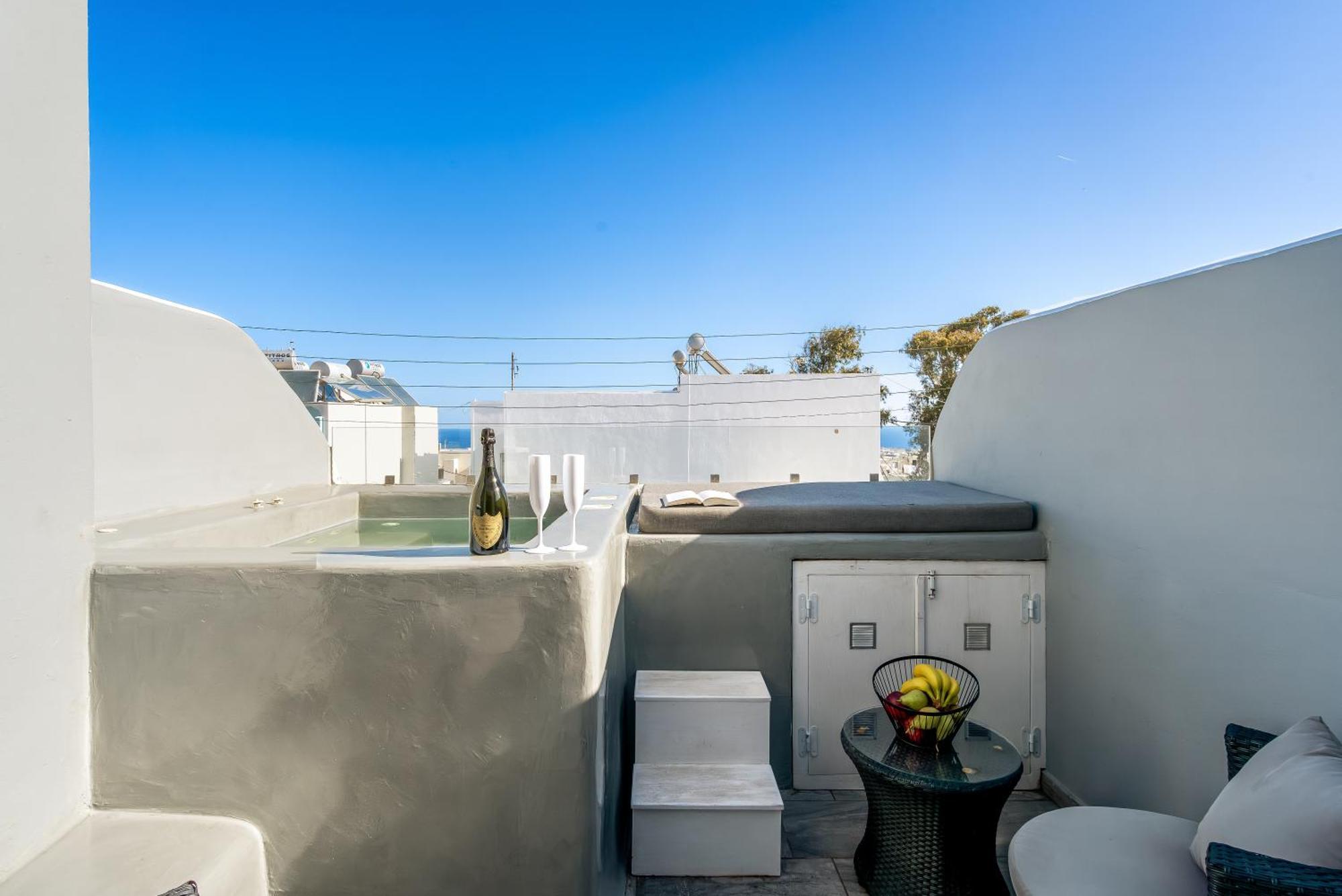 Oasis Suites Fira Екстериор снимка
