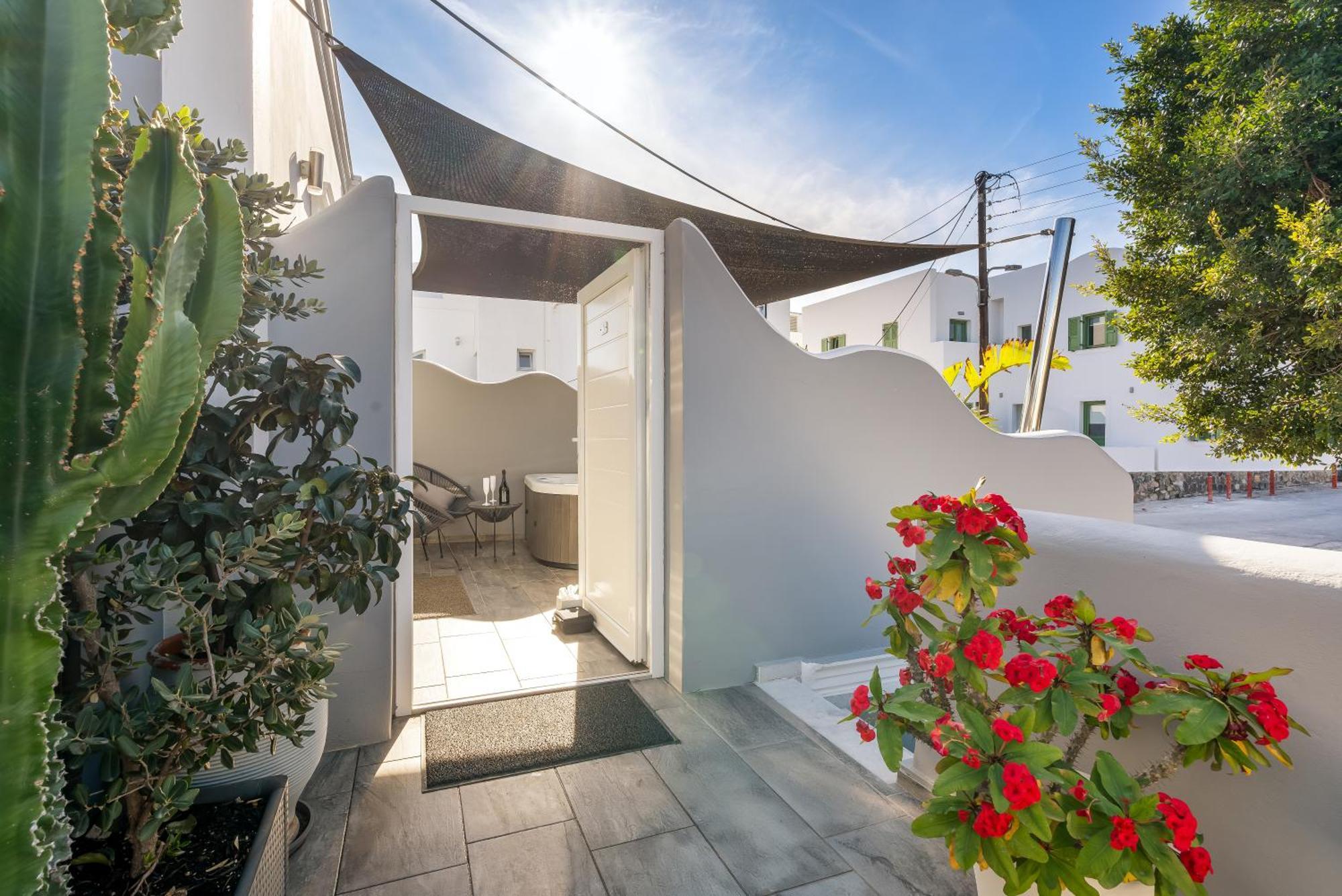 Oasis Suites Fira Екстериор снимка