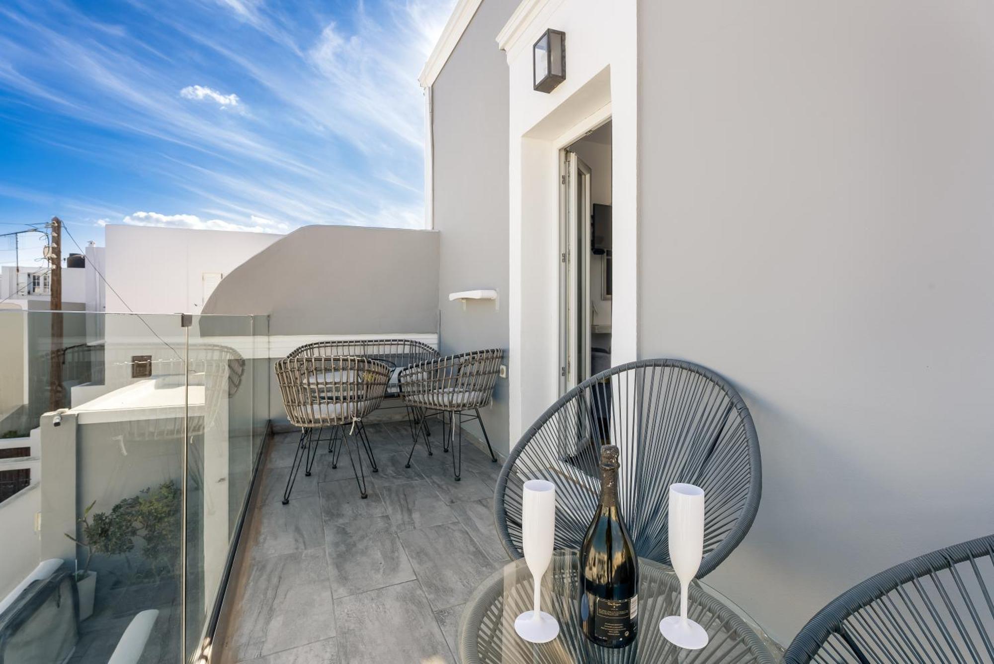 Oasis Suites Fira Екстериор снимка