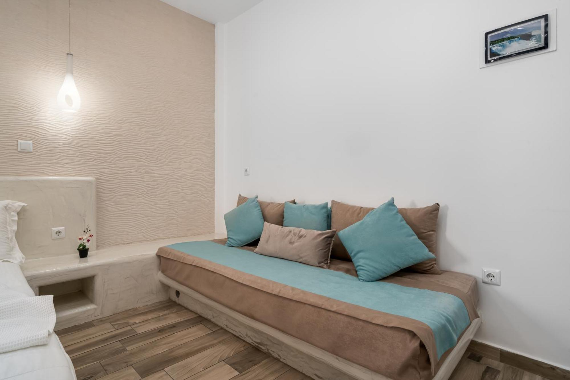 Oasis Suites Fira Екстериор снимка