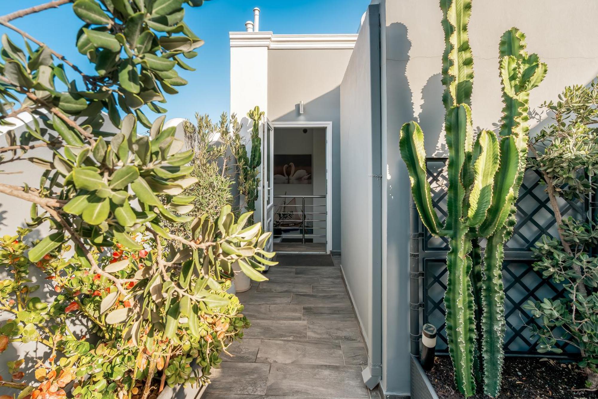 Oasis Suites Fira Екстериор снимка