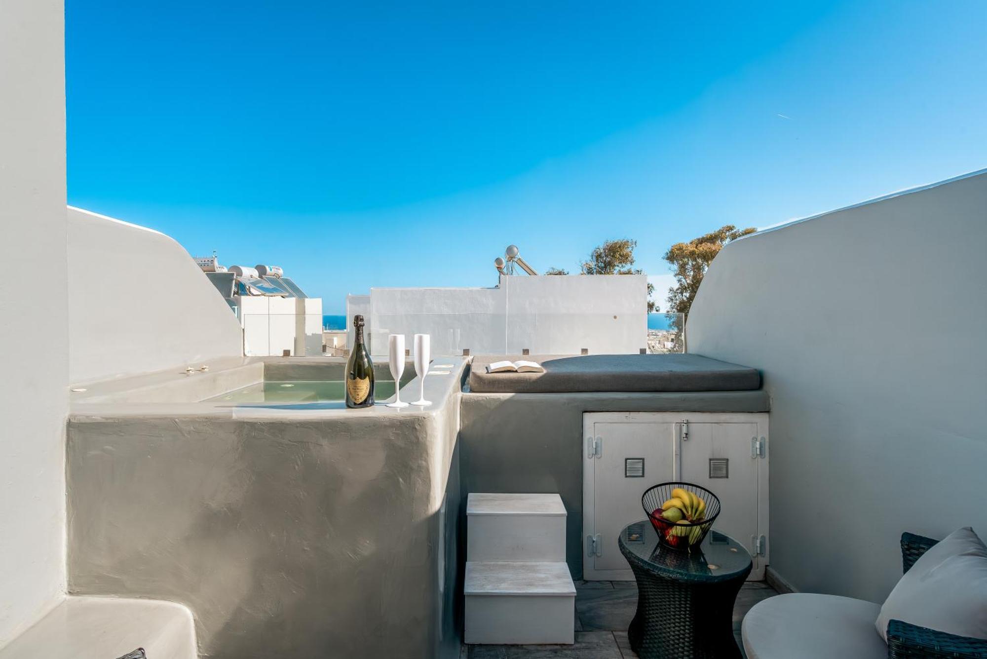 Oasis Suites Fira Екстериор снимка